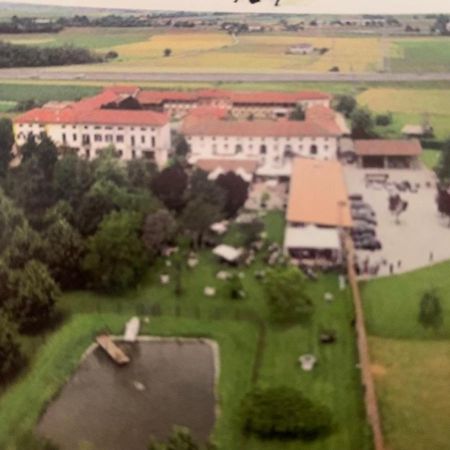 Hotel Tenuta Valminier Villanova d'Asti Esterno foto